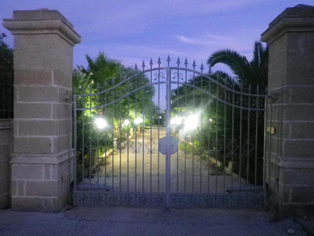 Agriturismo Casa Colonica Liliane ポルト・チェザーレオ エクステリア 写真
